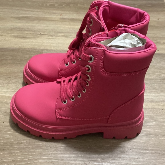 Shoe Dazzle Combat Boots size 7.5 - Picture 2 of 3